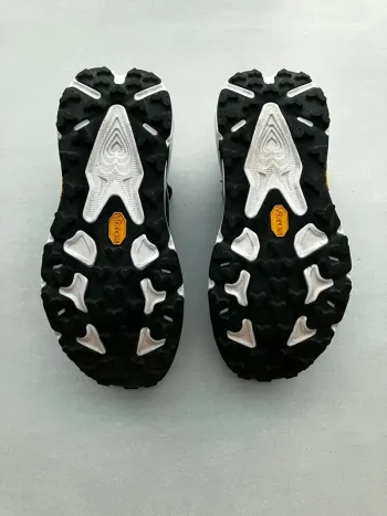 Used Hoka Speedgoat 7 bike — image 4 of 6
