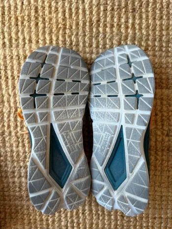 Použité Hoka running shoes bike — obrázek 3 z 5