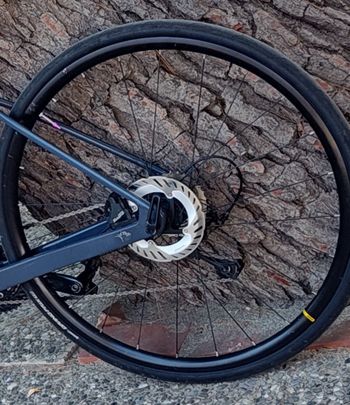Brugt Mavic Aksium Disc 2024 bike — billede 1 af 2
