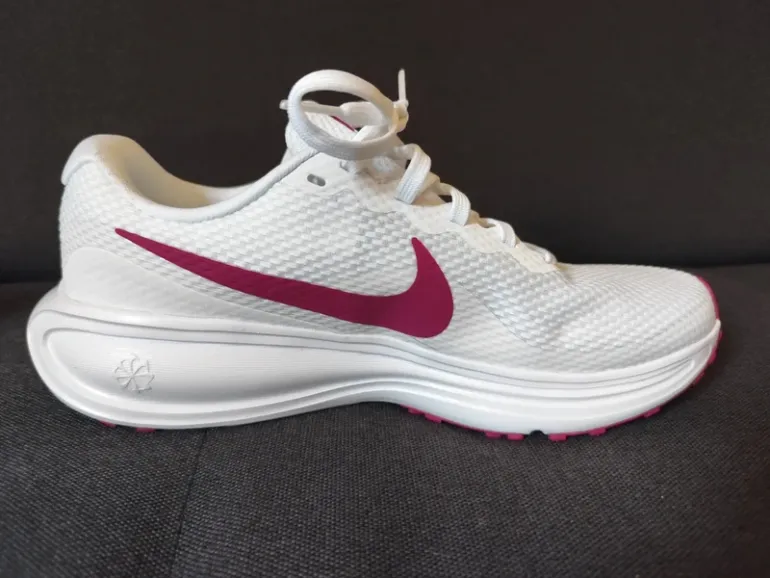 Used Nike Revolution 8 bike — image 4 of 8