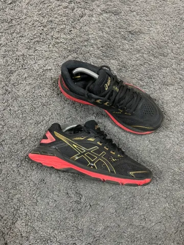 Used Asics Gel bike — image 1 of 8