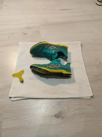 Used Hoka U Cielo X 2 Mid bike — image 2 of 9