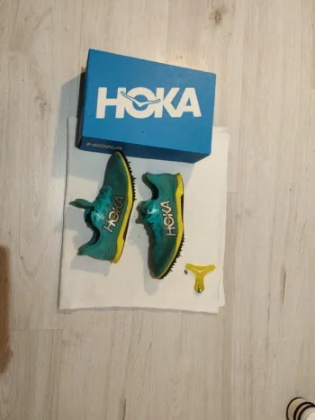 Used Hoka U Cielo X 2 Mid bike — image 1 of 9