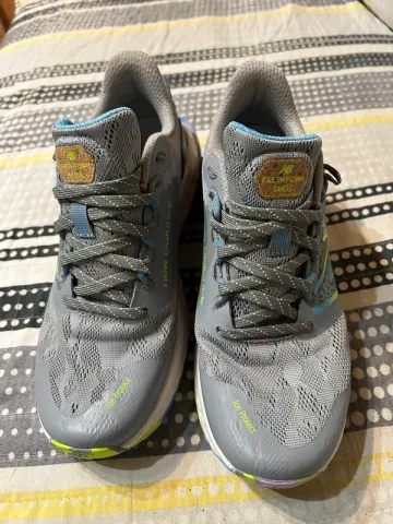 Used New Balance Fresh Foam Garoe bike — image 3 of 13