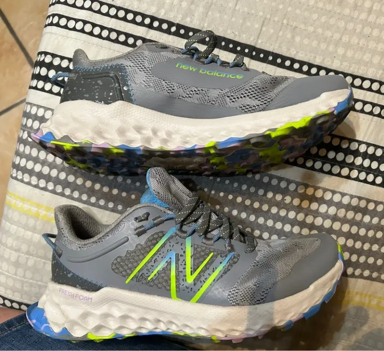 Used New Balance Fresh Foam Garoe bike — image 10 of 13