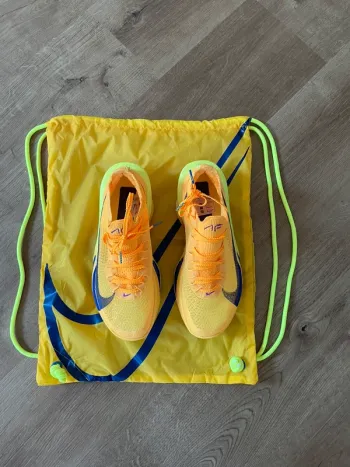 Used Nike Air Zoom Alphafly Next% 3 bike — image 3 of 5