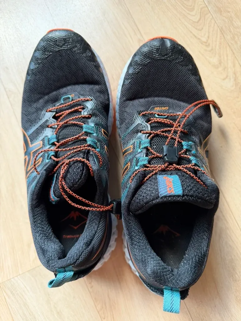 Used Asics Trail Shoes bike — image 2 of 4