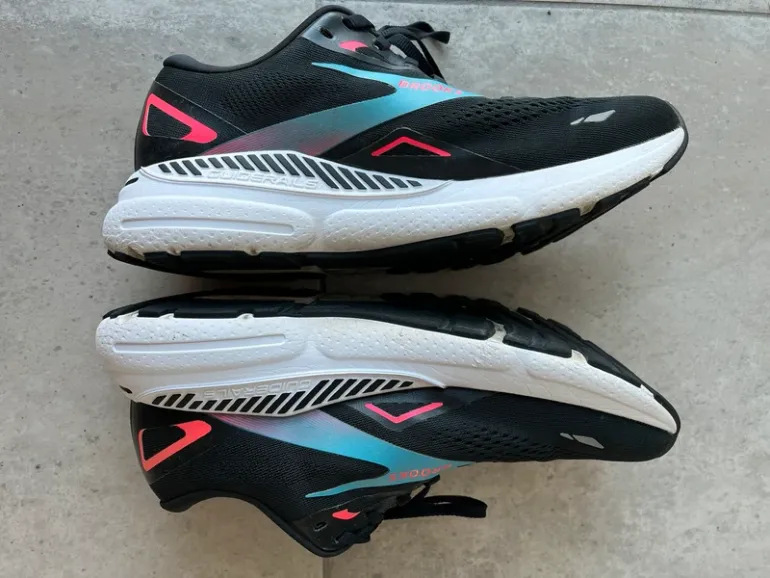 Used Brooks Adrenaline GTS 23 GTX bike — image 5 of 7