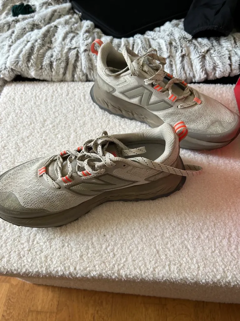 Used New Balance Running Shoes bike — image 2 of 4