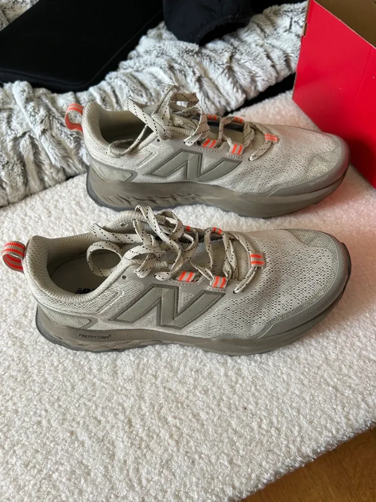 Used New Balance Running Shoes bike — image 3 of 4