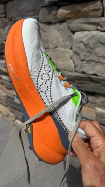 Used Saucony Trail Running Shoes bike — image 2 of 4