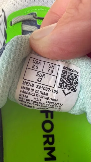 Used Saucony Trail Running Shoes bike — image 4 of 4