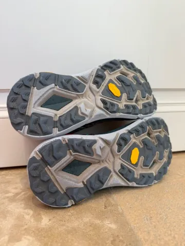 Used Hoka Mafate Speed 4 bike — image 8 of 9