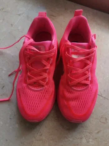 Tweedehands Nike Vomero 18 bike — afbeelding 2 van 7