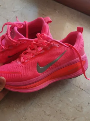 Tweedehands Nike Vomero 18 bike — afbeelding 3 van 7