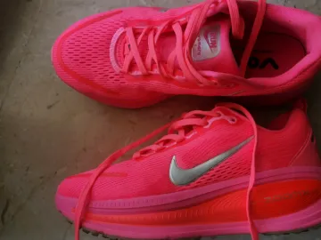 Used Nike Vomero 18 Running Shoes