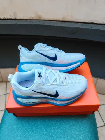 White Vomero 18 Running Shoes d'occasion