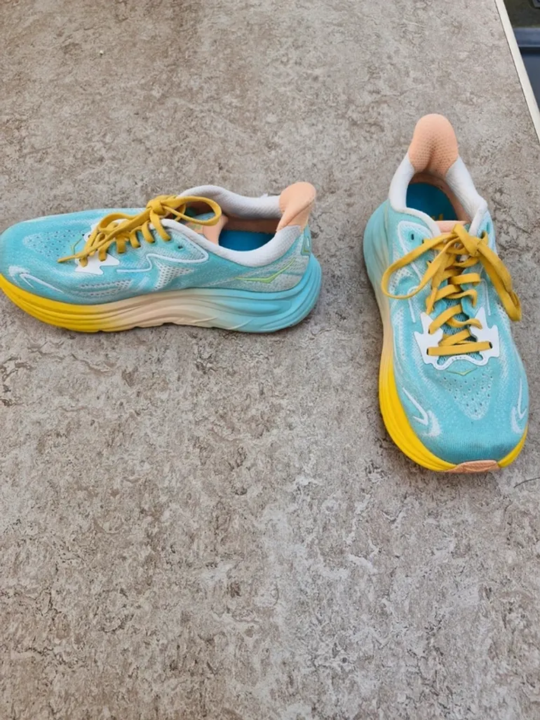Tweedehands Hoka sportschoenen bike — afbeelding 3 van 4