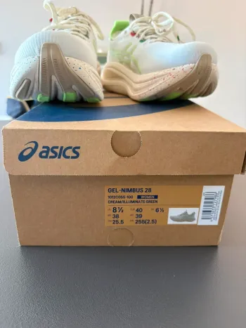 Tweedehands Asics Gel Nimbus 28 bike — afbeelding 6 van 7
