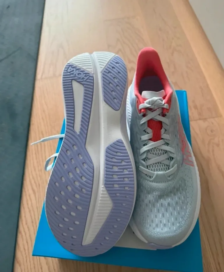 Used Hoka Mach 6 bike — image 3 of 5