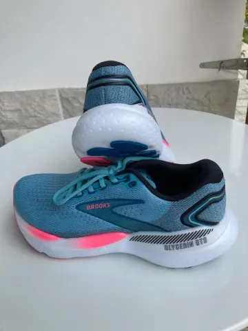 Used Brooks Glycerin GTS 21 Running Shoes