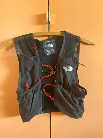 The North Face Gilet d'hydratation bike d'occasion — image 2 sur 5