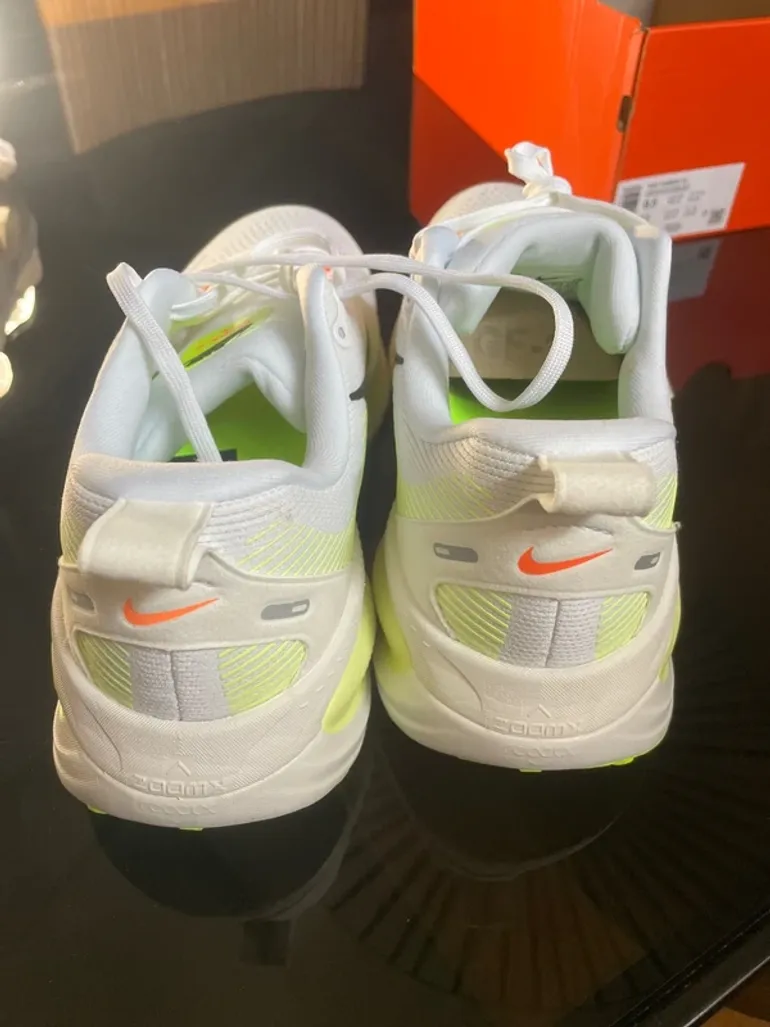 Tweedehands Nike Vomero 18 bike — afbeelding 4 van 6