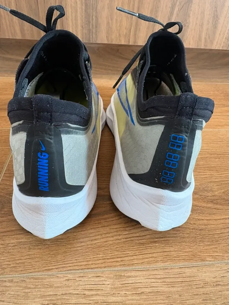 Nike Running Shoes bike d'occasion — image 3 sur 6