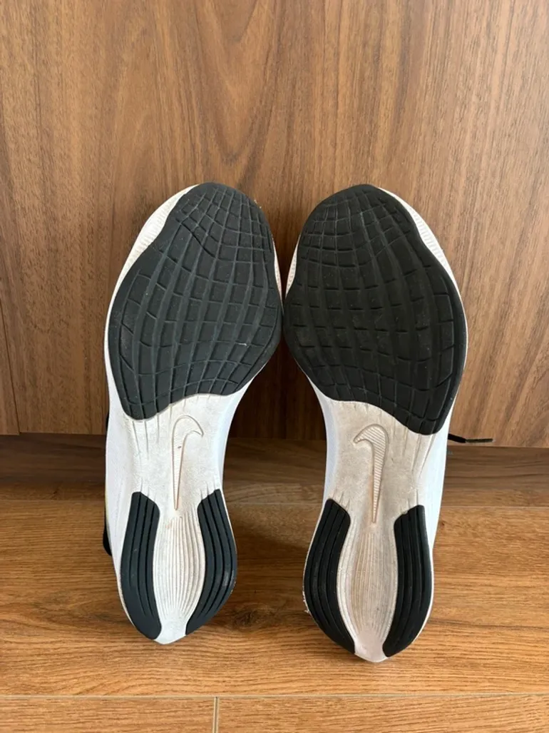 Nike Running Shoes bike d'occasion — image 4 sur 6