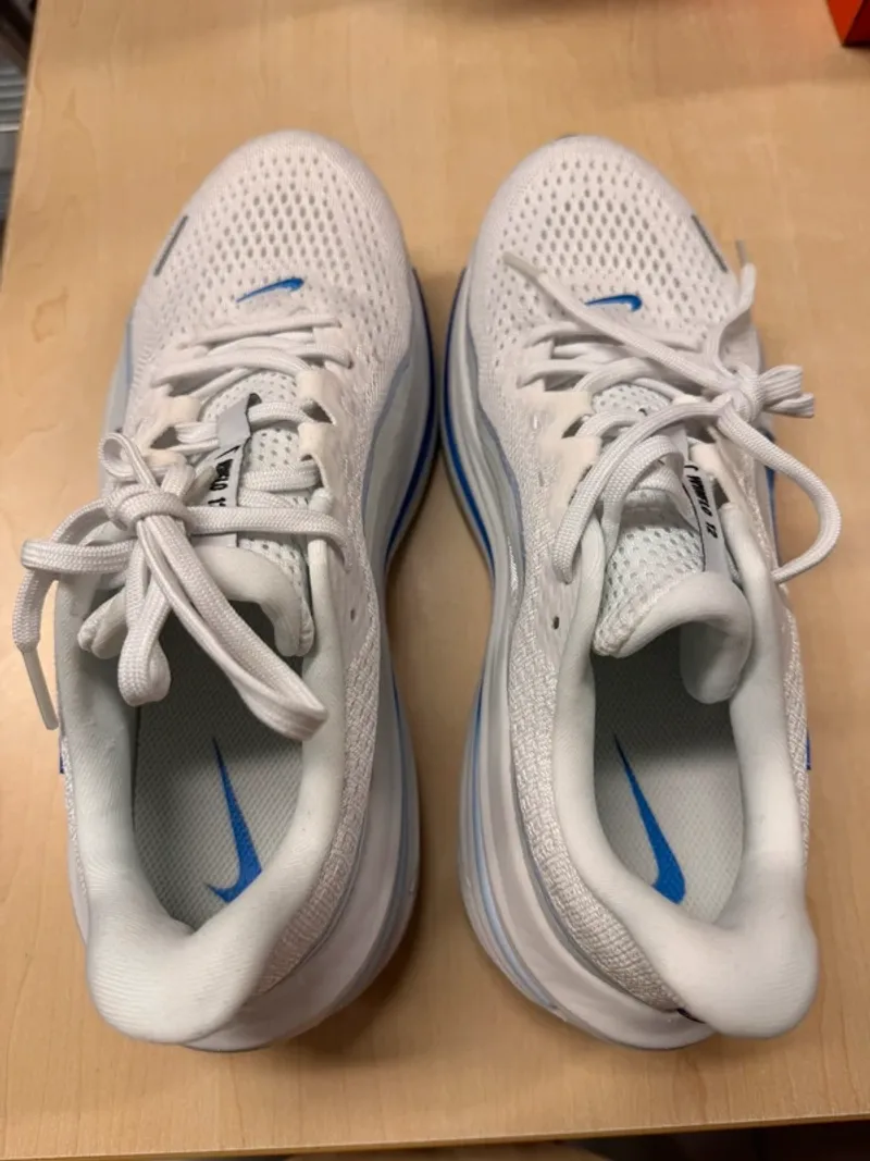 Used Nike Air Winflo 12 Running Shoes