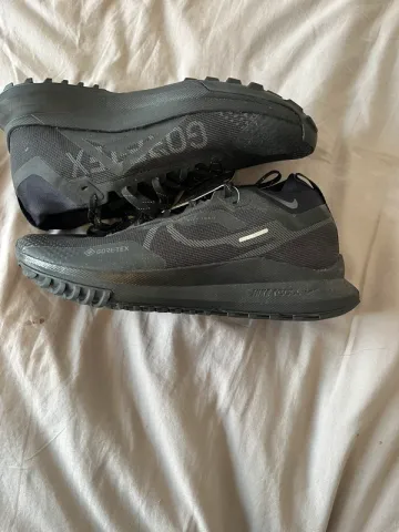 Used Pegasus React Trail 4 GTX V2 Running Shoes