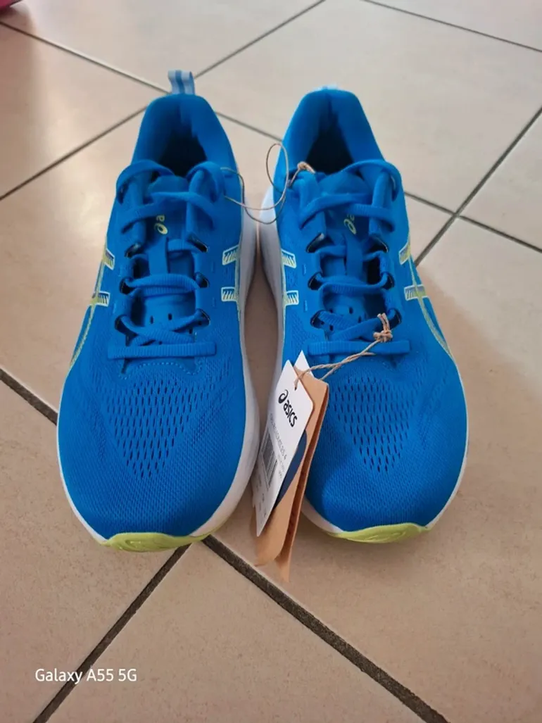 Used Asics Gel Roadmiles 4 bike — image 2 of 7