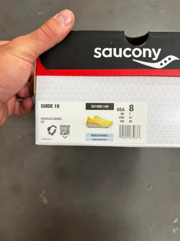 Used Saucony Guide 19 Running Shoes
