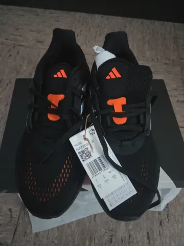 Used Adidas pureboost 22 bike — image 2 of 6
