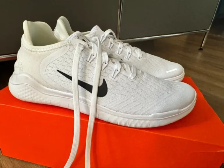 Used Nike Free RN bike — image 2 of 4
