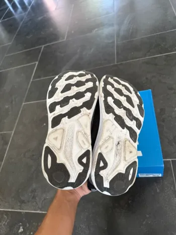 Used Hoka Clifton 9 bike — image 5 of 7