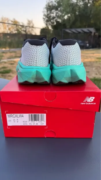Used New Balance Supercomp Trainer v3 bike — image 2 of 6
