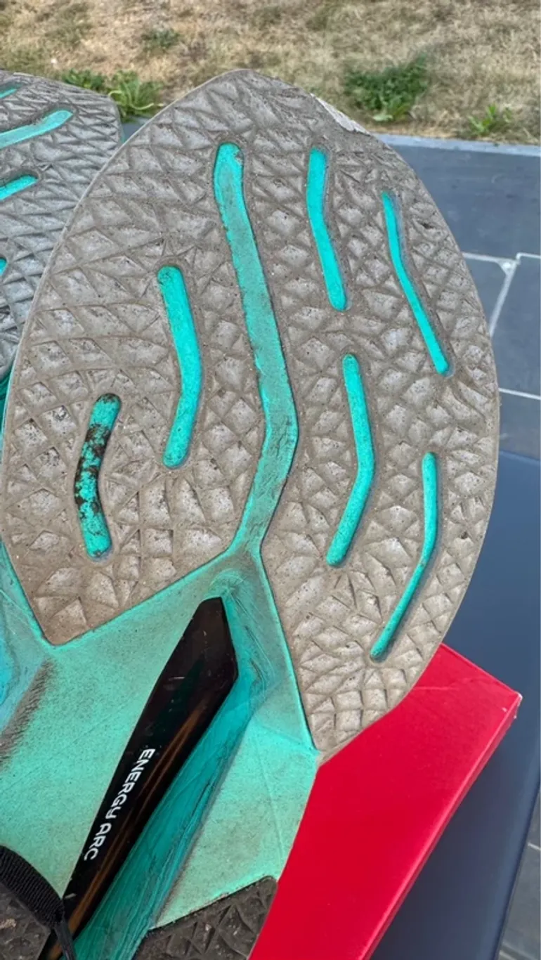 Used New Balance Supercomp Trainer v3 bike — image 4 of 6