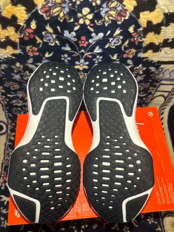 Used Nike ZoomX Invincible Run bike — image 14 of 15