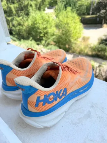 Used Orange Clifton 9 Running Shoes