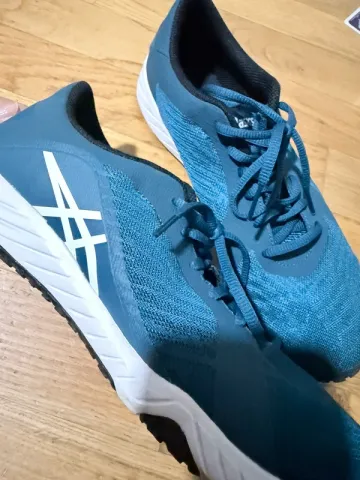 Used Asics Defiance X Running Shoes