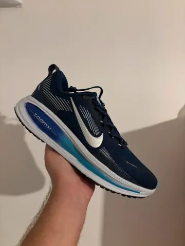 Used Nike Vomero 18 Running Shoes