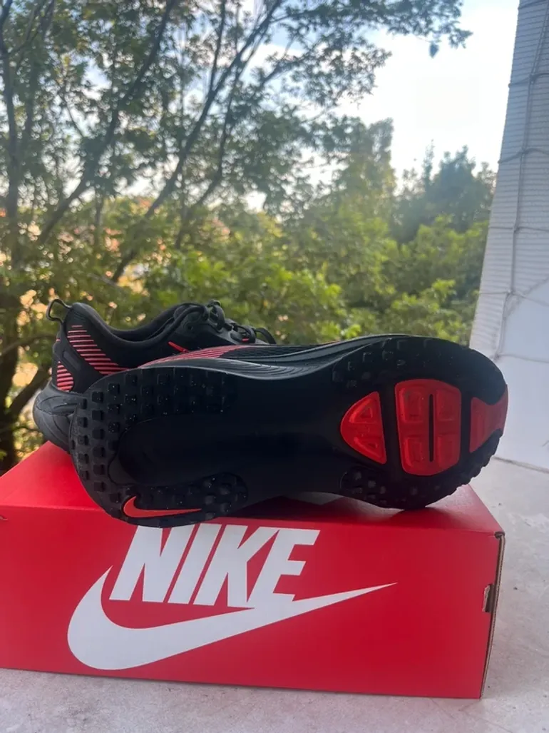 Used Nike Vomero 18 bike — image 3 of 8