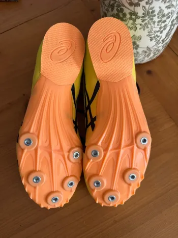 Used Asics Shoes bike — image 3 of 3