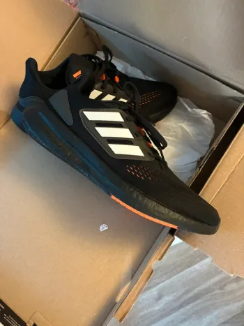 Adidas Pureboost 22 bike d'occasion — image 1 sur 10