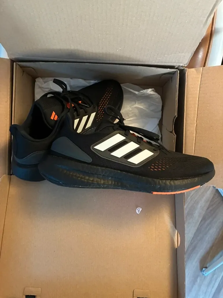 Adidas Pureboost 22 bike d'occasion — image 2 sur 10