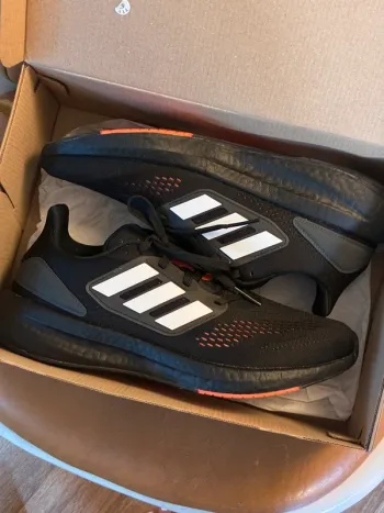 Adidas Pureboost 22 bike d'occasion — image 3 sur 10