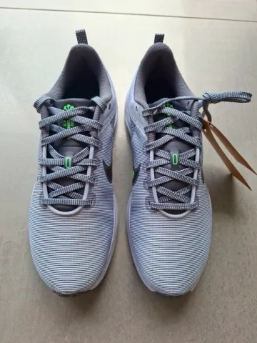 Tweedehands Nike Downshifter 12 bike — afbeelding 3 van 10