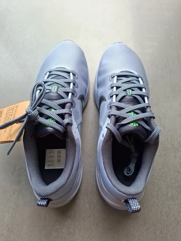 Tweedehands Nike Downshifter 12 bike — afbeelding 2 van 10