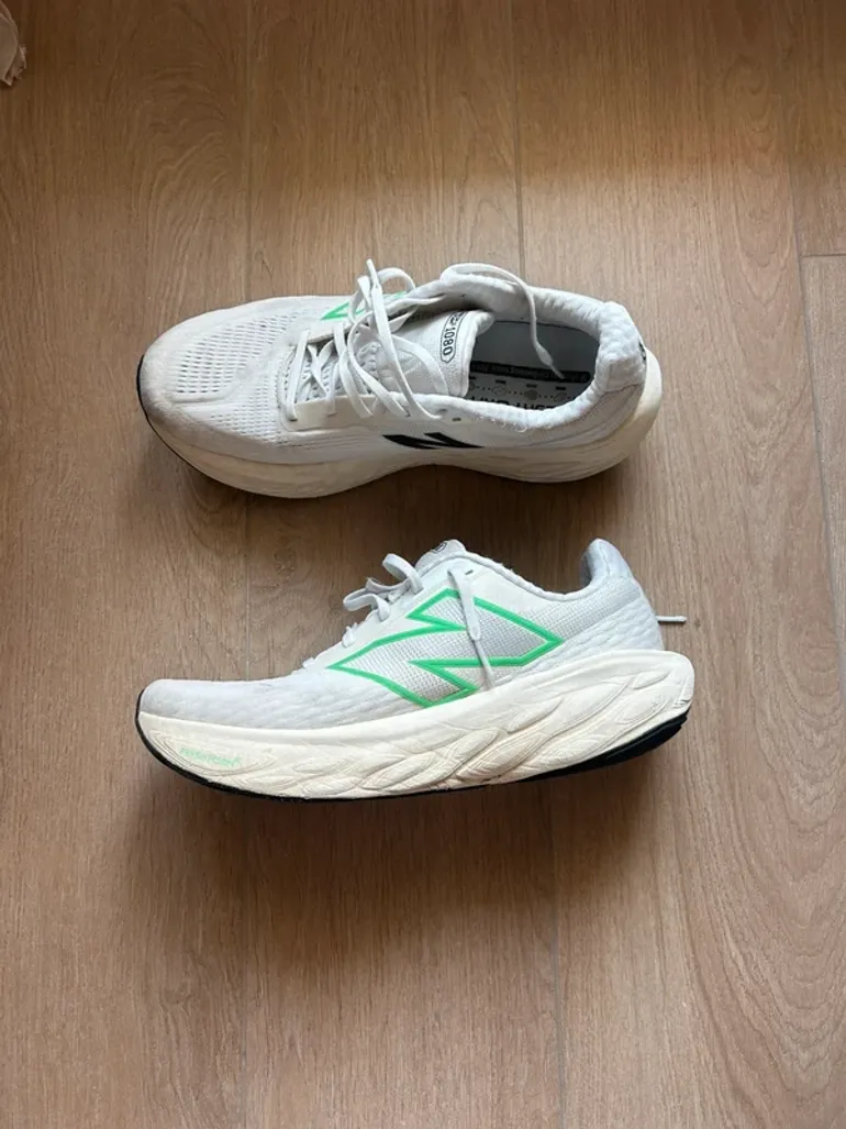 New Balance Fresh Foam 1080 bike d'occasion — image 2 sur 5